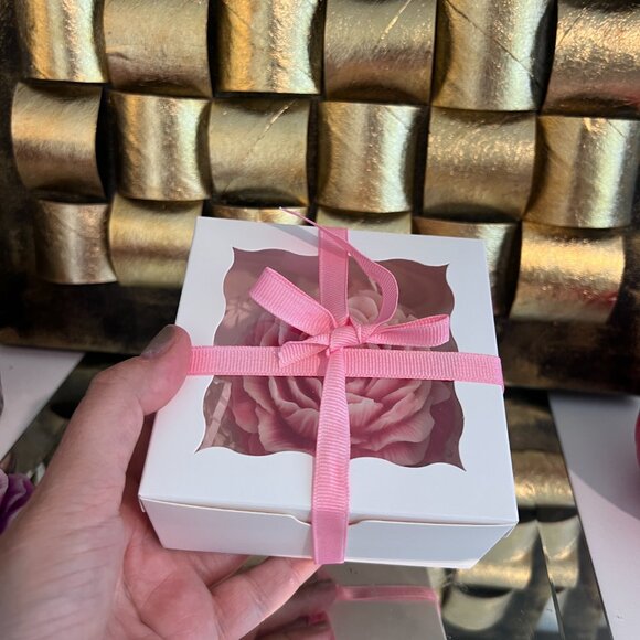 Peony Candle – Handmade Lilac Scented Gift - Picture 5 of 5